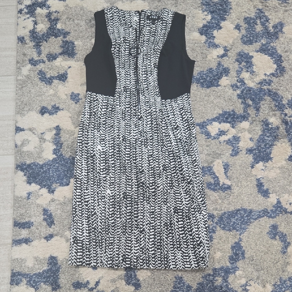 DKNY Black and White Chevron Midi Dress